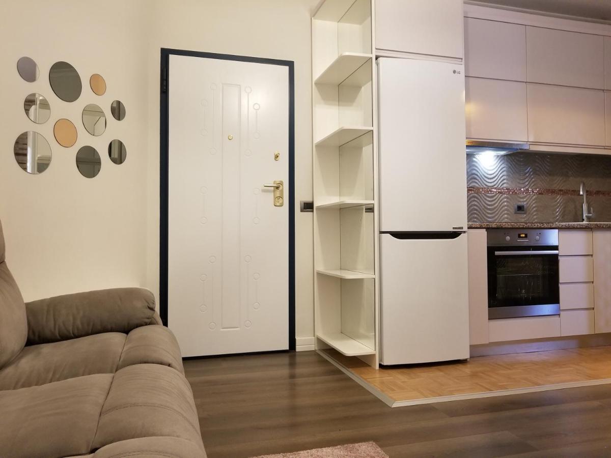 Oro Apartments Тирана Экстерьер фото